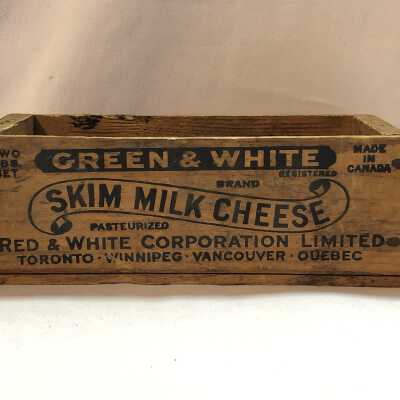 'Green & White Skim Milk Cheese' Box