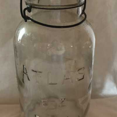 ‘Atlas E-Z Seal’ Jar