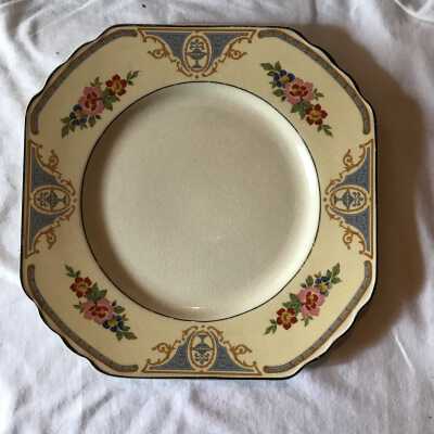 Dinner Plate Set