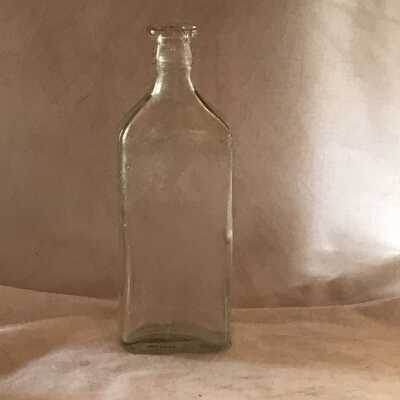 '3 VI' Bottle