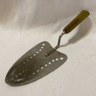 Cake Lifter