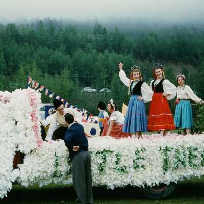 Little Theatre Parade Float