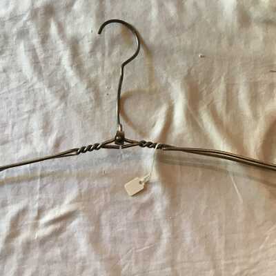 Folding Hanger