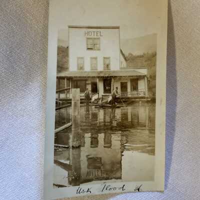 'Usk Flood 36'