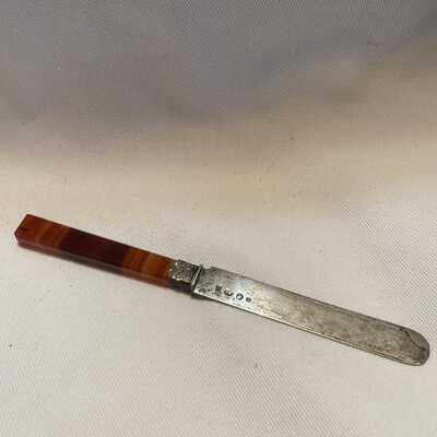 Knife
