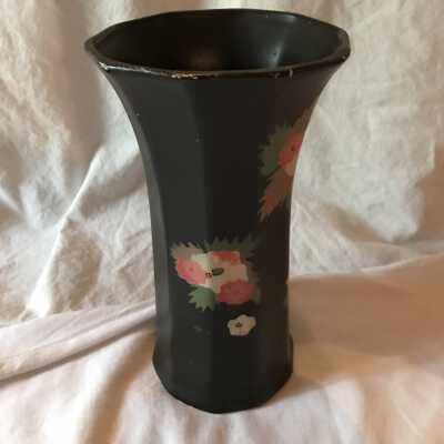 Black Floral Vase
