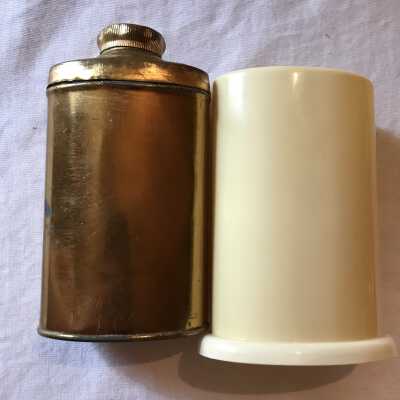 Talcum Powder Holder