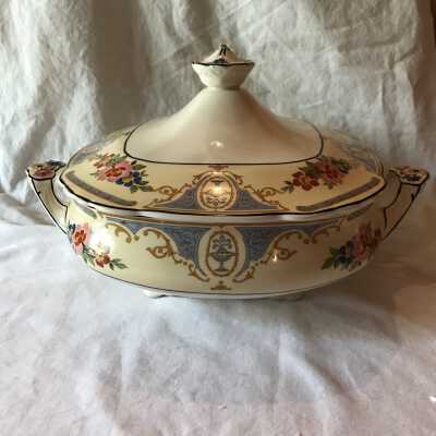 Vegetable Dish with Lid