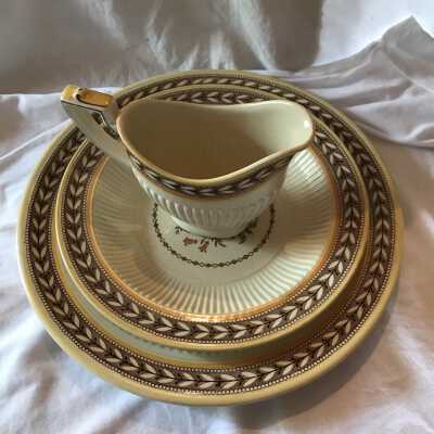 Dinnerware Set