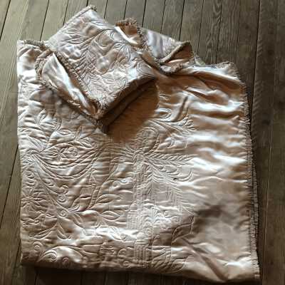 Quilt and Pillow Case Set
