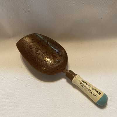 'Swans Down Cake Flour' Scoop