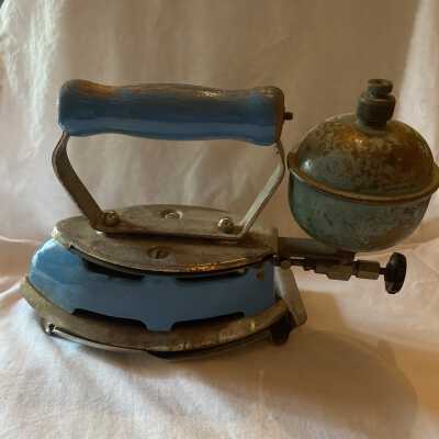 Blue Gas Iron with Stand
