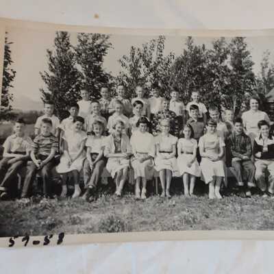 Black and white class picture 1958