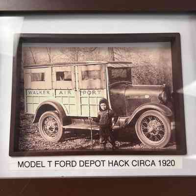 Walker Air Port Model T Photo