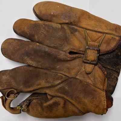 1940s Catcher's Mitt