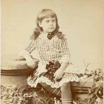Edna Johnson Cabinet Card