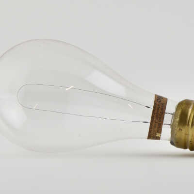 C1893 New Type Edison 16cp Incandescent Lamp (light bulb)