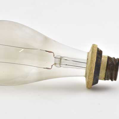 1881 Edison Johnson Bevel Ring Incandescent Lamp