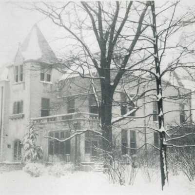 Porter House, 40 West Fountain Avenue