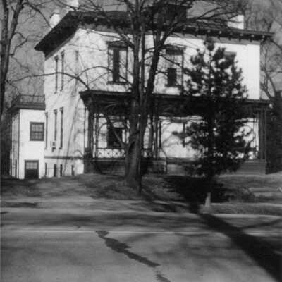 1935