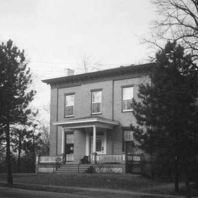 1935