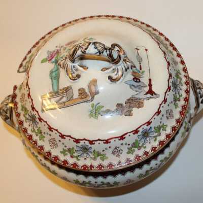 Soup Tureen owned by Mrs. J.C, Richardson, Sr.