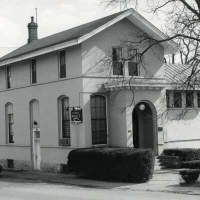 301 Sharon Avenue East