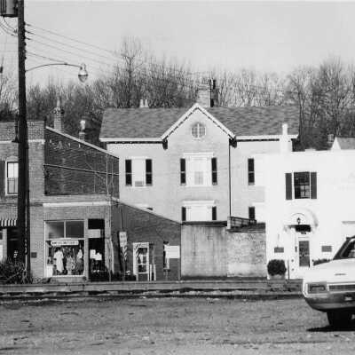 1976