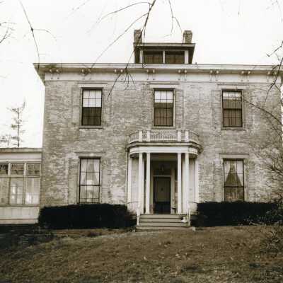 40 Fountain Avenue East