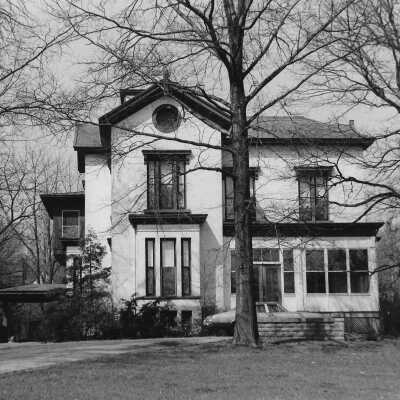 160 Fountain East