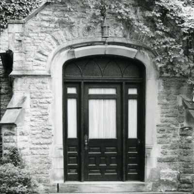 25 Fountain Avenue West