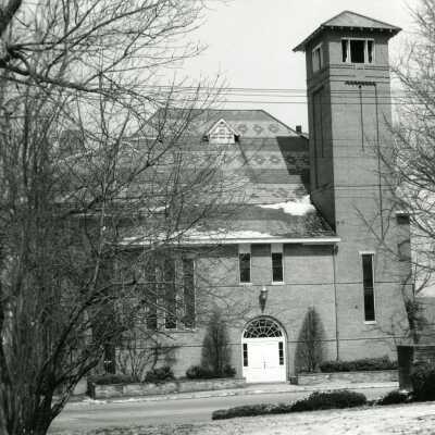 80 Sharon Avenue East