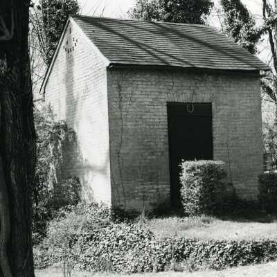 965 Laurel Avenue - Smokehouse