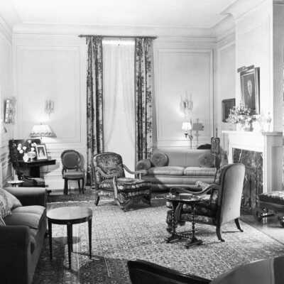 17 The Oaks Living Rm Copy