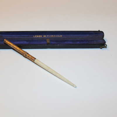 Automatic Pen owned by Miss. Louise Cherry Robb
