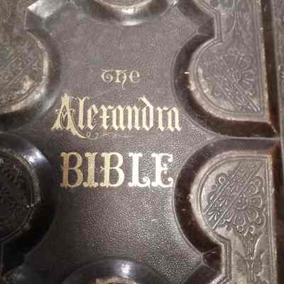 Holy Bible. Old and New Testaments. Translated out of the original tongues