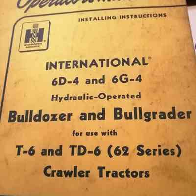 Operator's manual. International 6D-4 and 6G-4. Hydraulic-operated bulldozer and bullgrader for use with T-6 and TD-6 (62 series) crawler tractors