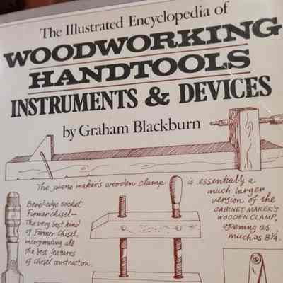 Illustrated encyclopedia of woodworking handtools. Instruments and devices.