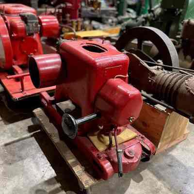 International one cylinder horizontal gasoline engine