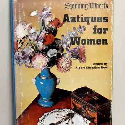 Spinning wheels. Antiques for woman