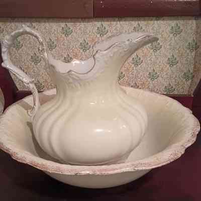 Pitcher and basin with accessories