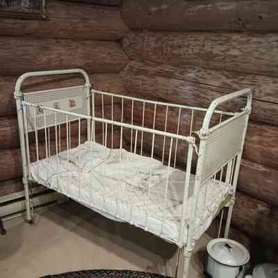 Crib