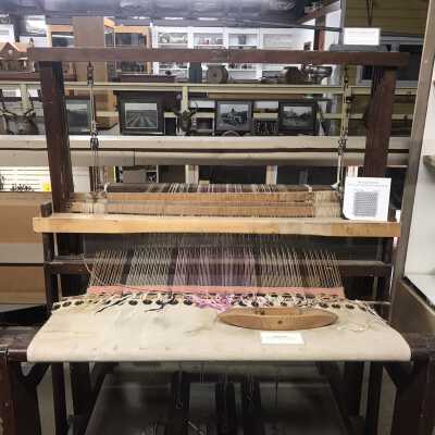 4-Shaft Counterbalance Loom