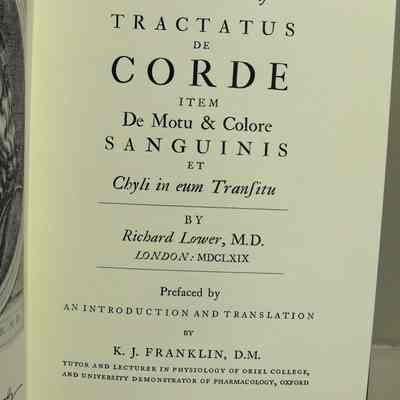 Facsimile edition of tractatus de corde item de motu & colore sanguinis et chyli in eum trafitu