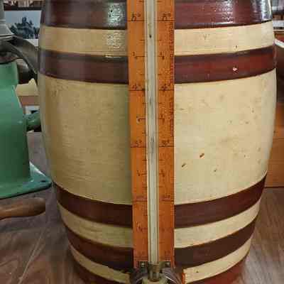 Crock with hydrometer