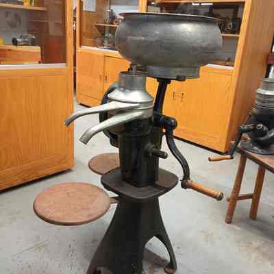 Cream separator