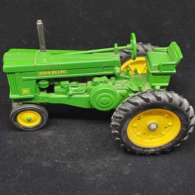 Model - Tractor John Deere 70