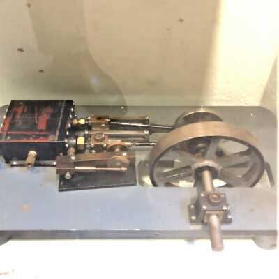 Model horizontal slide valve steam engine
