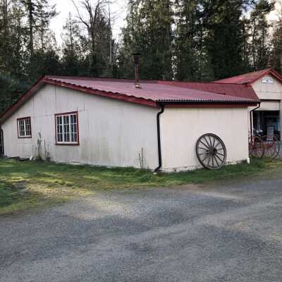 The Tillicum Building: Side view