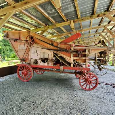Threshing Machine - Glasgow MacPherson and Company